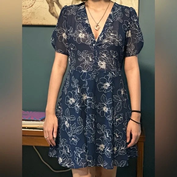 Forever 21 Dresses Super Fun Navy Floral Chiffonish Skater